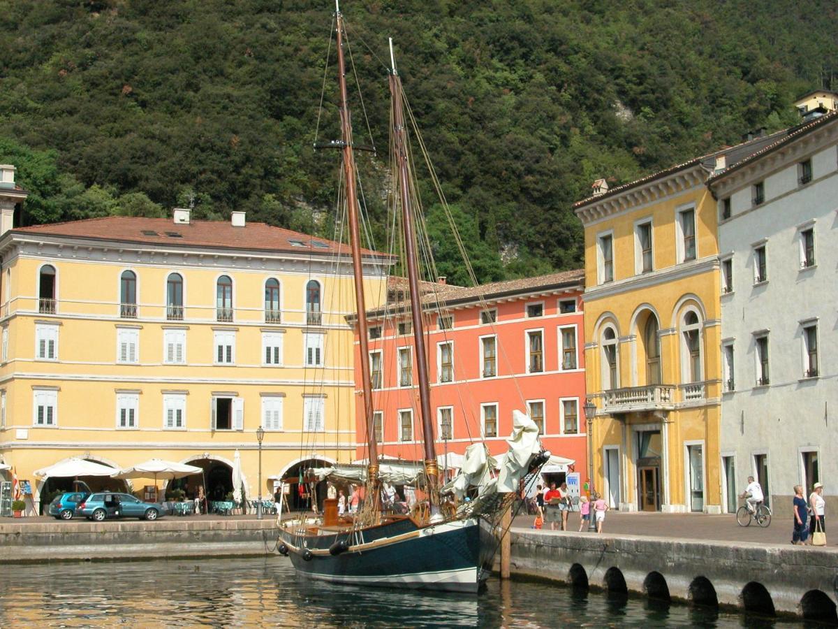 Spiaggia Residence Riva del Garda Exterior photo